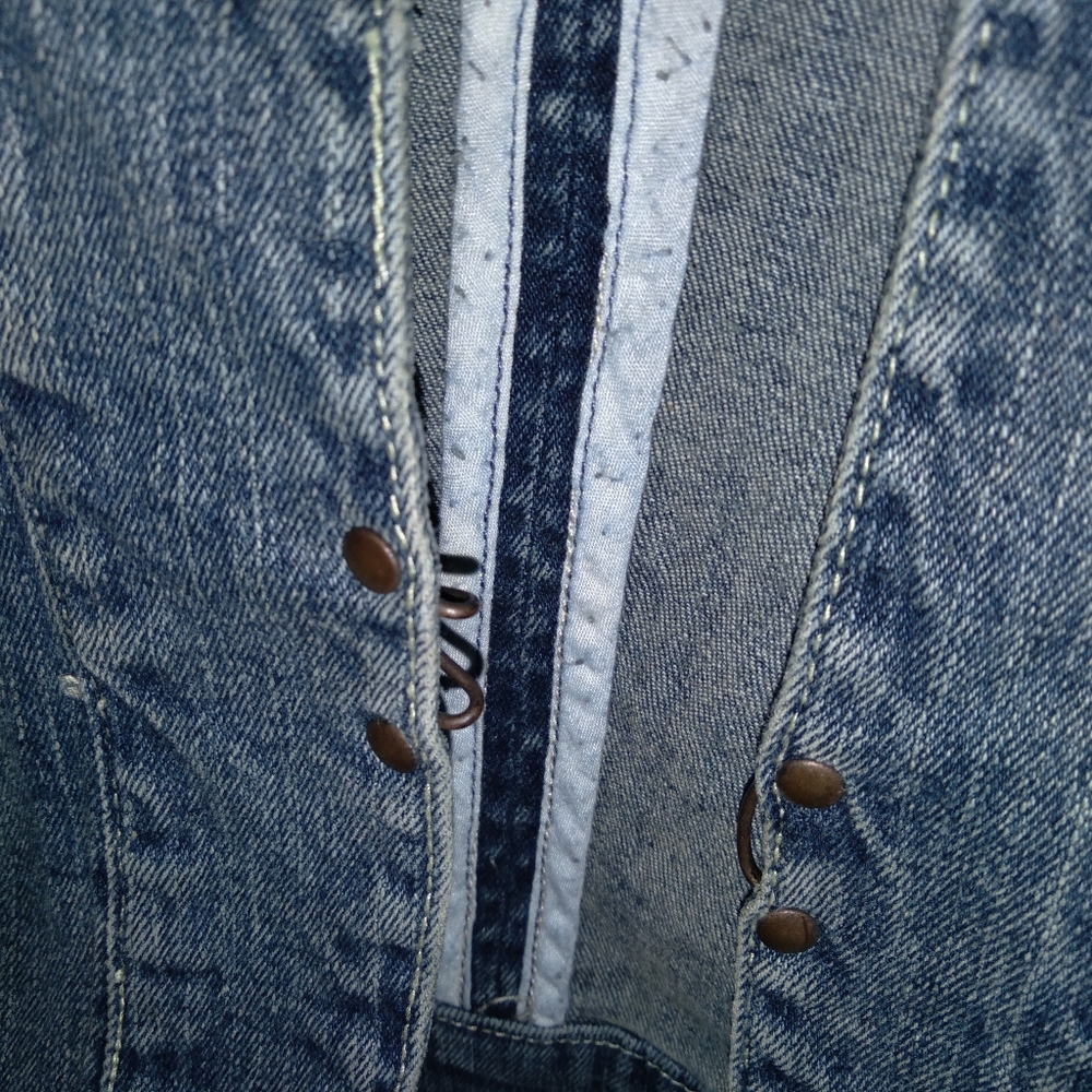 HI Jean's Medium Vintage cropped Jean Jacket - Picture 4 of 6